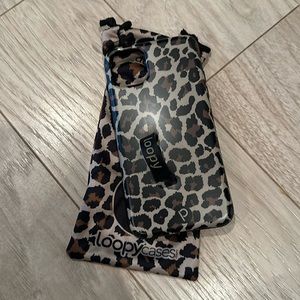 Loopy iPhone 11 Pro Max Leopard Case Righty